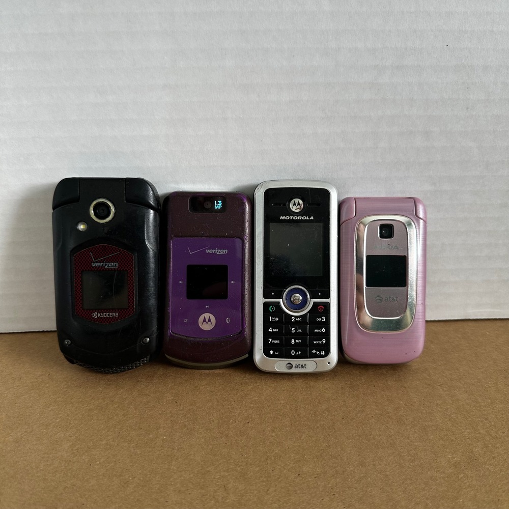 Motorola Nokia Kyocera Cell Phone Lot Unisex OS Mixed Fair Y2K Retro UNTESTED